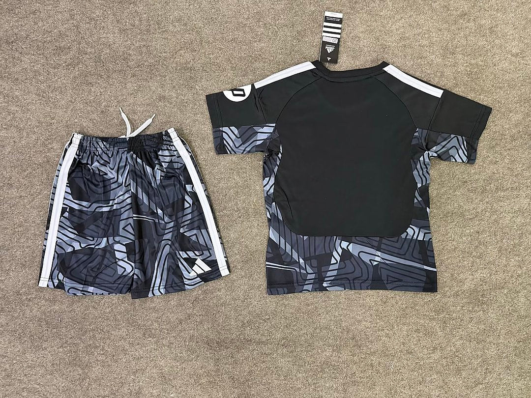 Real Madrid Portero 2026/2027 - Camiseta de Fútbol