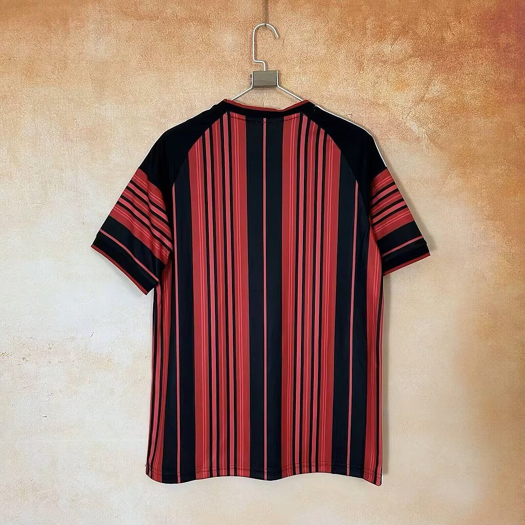 Eintracht Frankfurt Local 2026/2027 - Camiseta de Fútbol